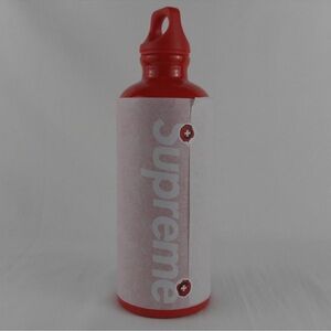 SIGG Red Water Bottle Supreme SIGG 0.6L Traveller water Bottle
#supreme